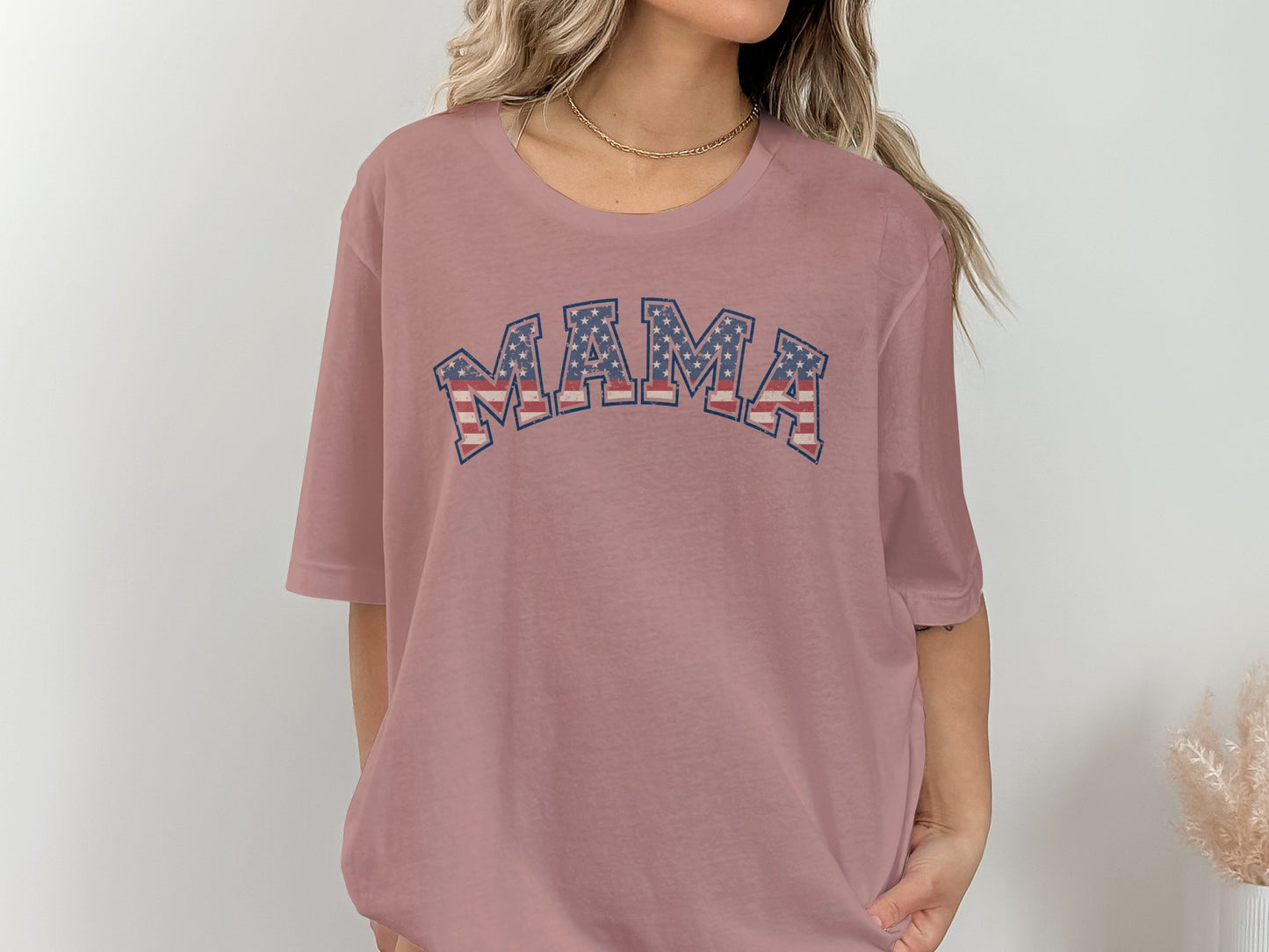 American Flag Retro Mama T-shirt - The American Glory